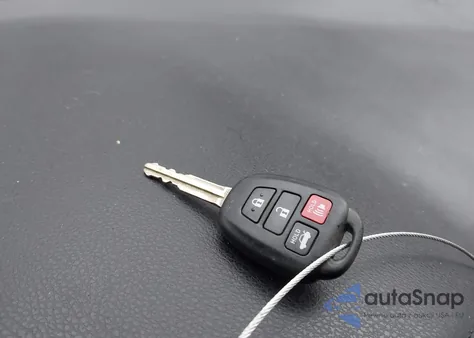 2015 Toyota Corolla Le из США, поврежденный, VIN 2T1BURHE8FC288592